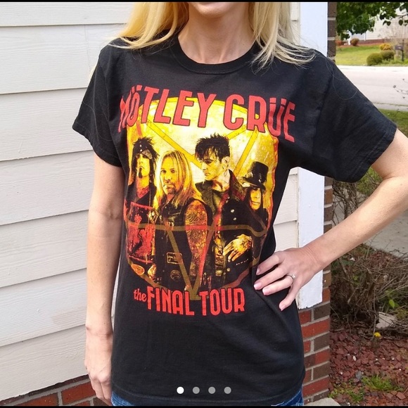 M&O Tops - Motley Crue “The Final Tour” T-shirt